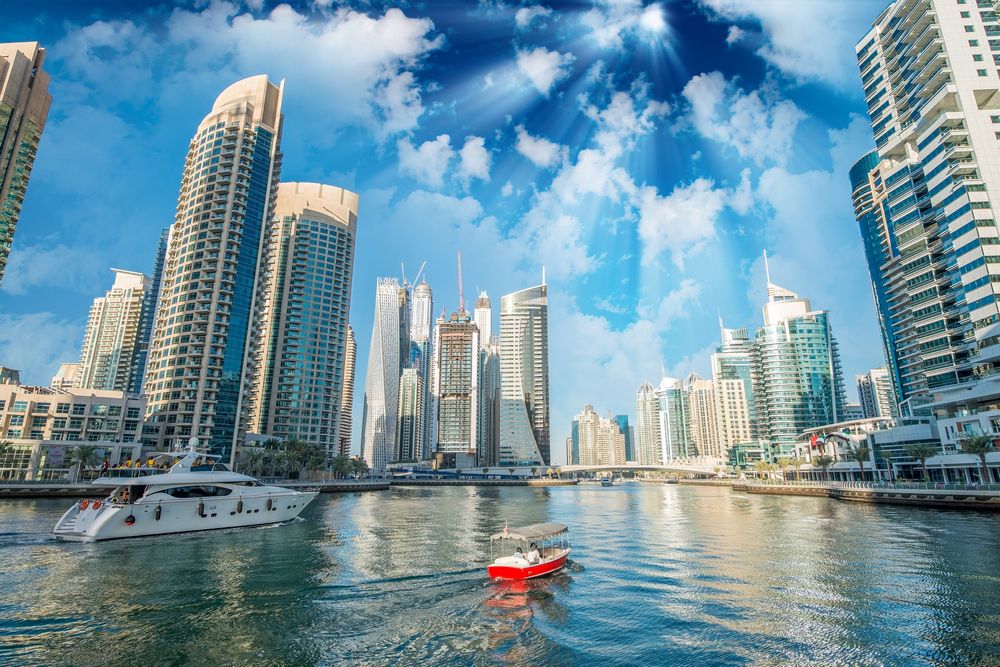 Страна 1000 городов. UAE artists.
