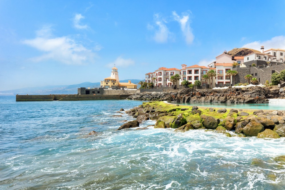 late holiday deals to madeira